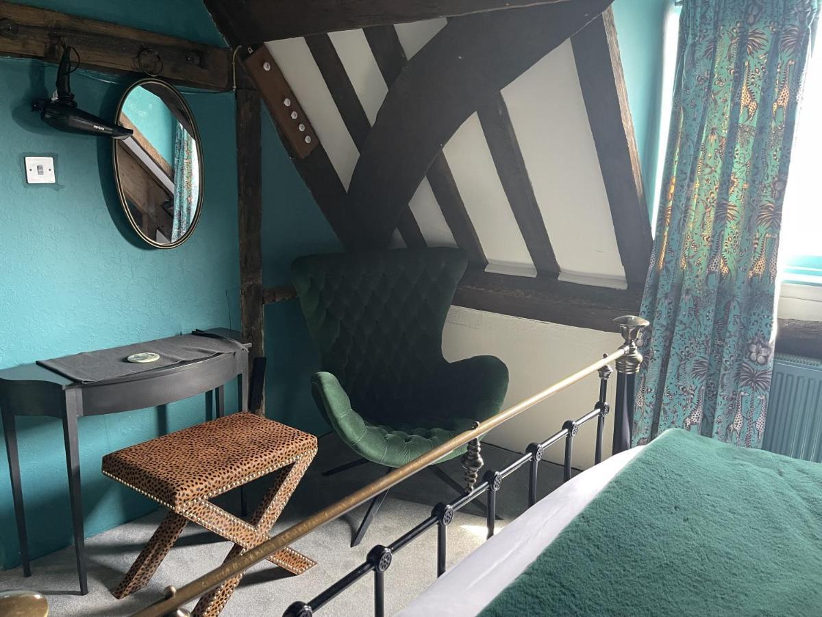 The Kingsbury 7Even 8Ight Bed & Breakfast Marlborough Bagian luar foto