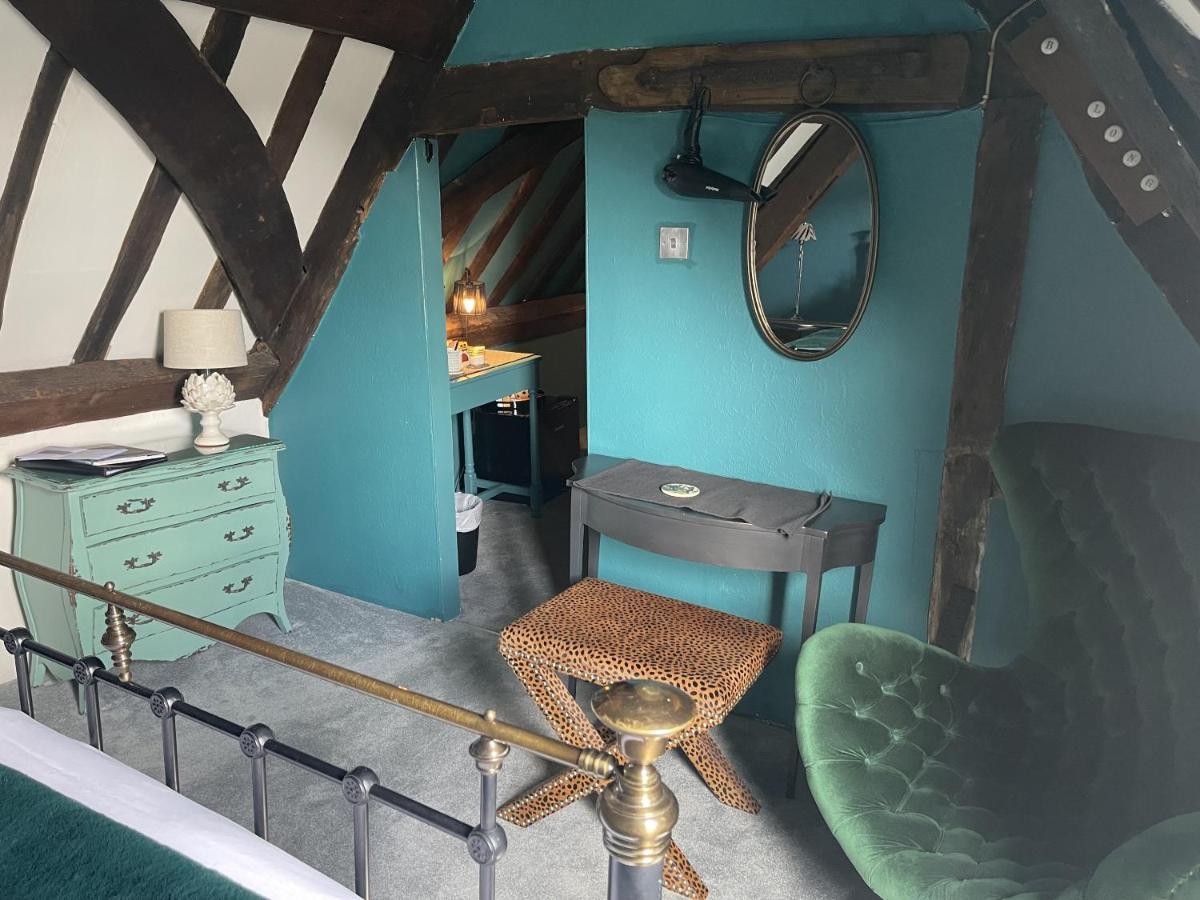 The Kingsbury 7Even 8Ight Bed & Breakfast Marlborough Bagian luar foto